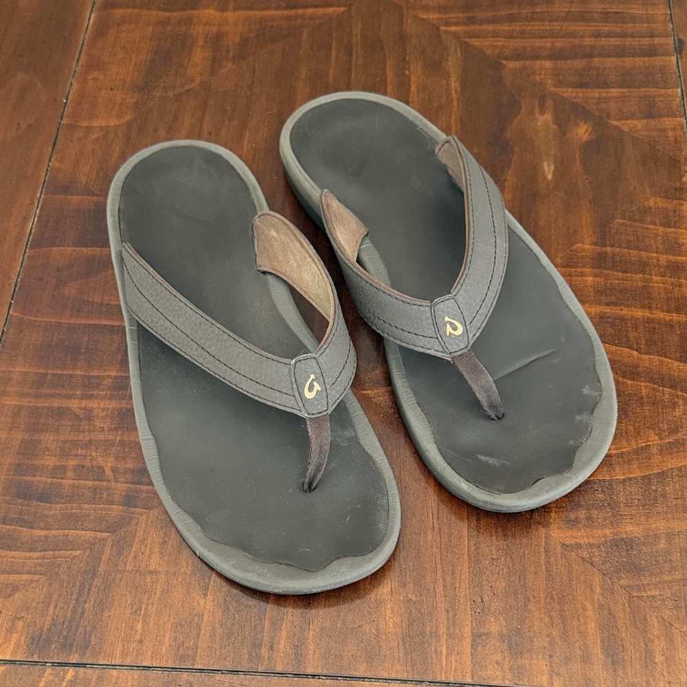 OluKai Sandals
